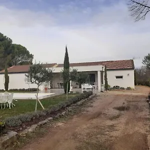 joli-studio-au-coeur-de-la-provence-verte.fr-provencehotel.com/