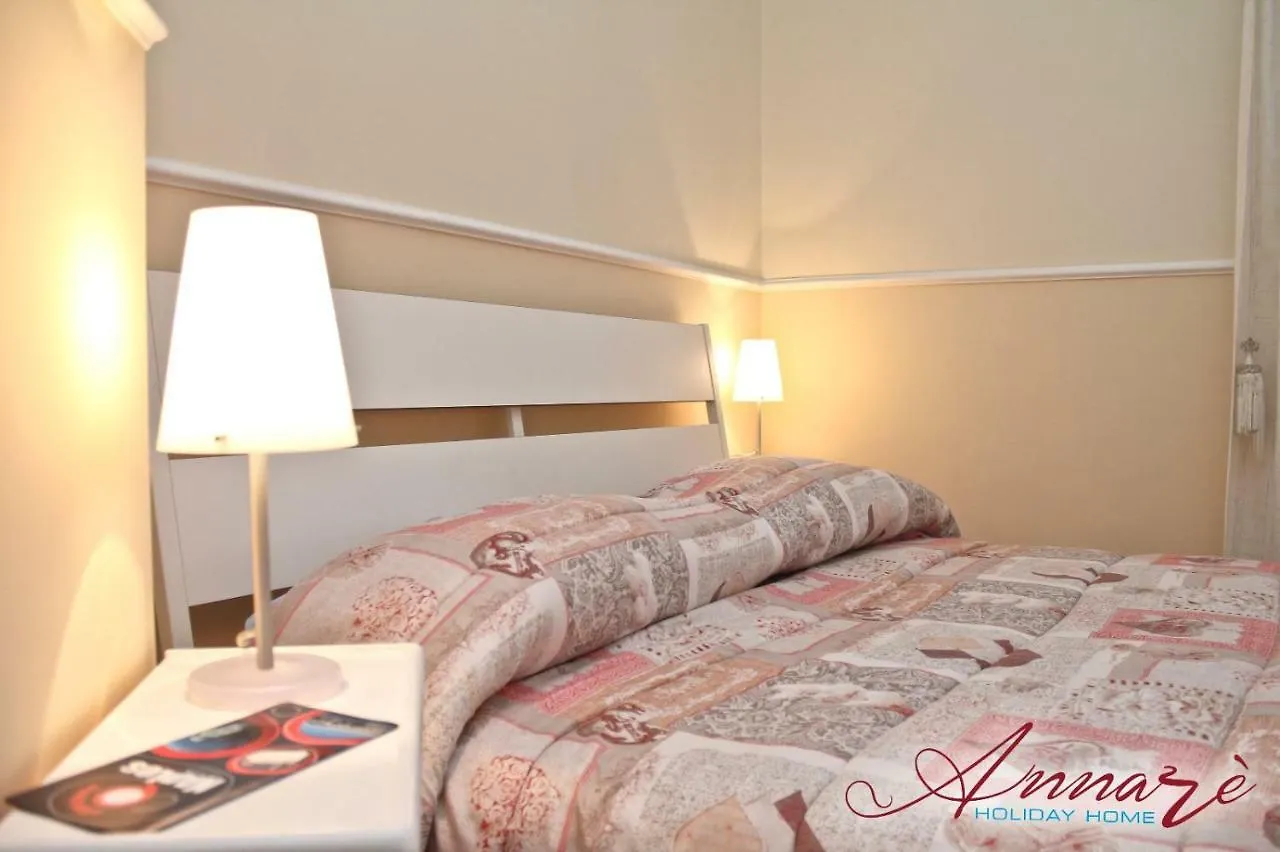Annare Home Holiday Neapol Apartament